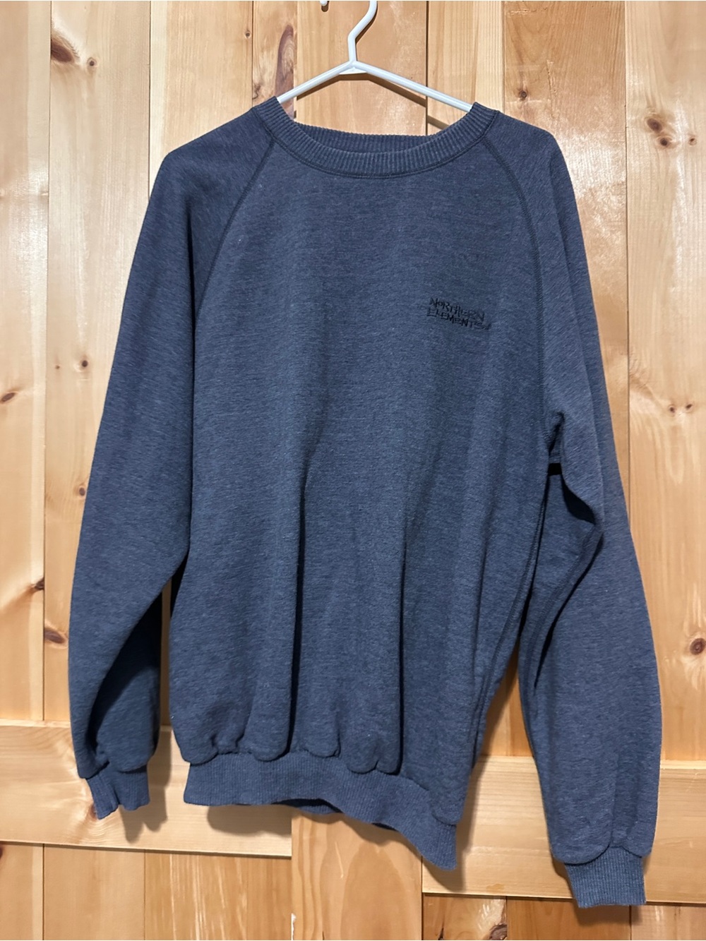 Cabin essentials vintage crewneck size large